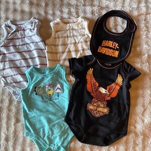 All five pieces! Baby Boy Size 12 Months!